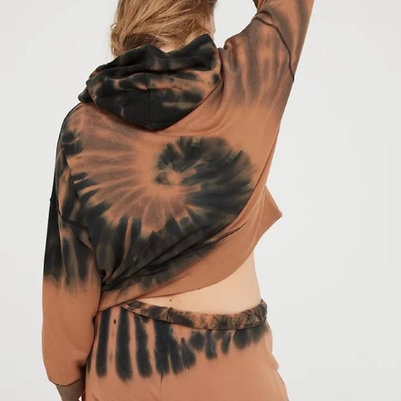 NWT ✨ Aerie Offline OTT Crop Tie Dye Hoodie - Picture 2 of 6